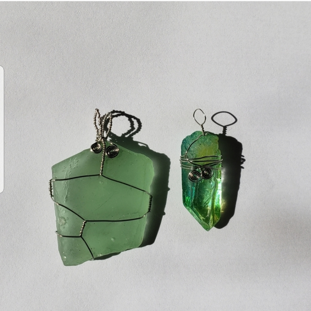 lot of 2 Quartz and Sea Glass pendants, NWOT, gems